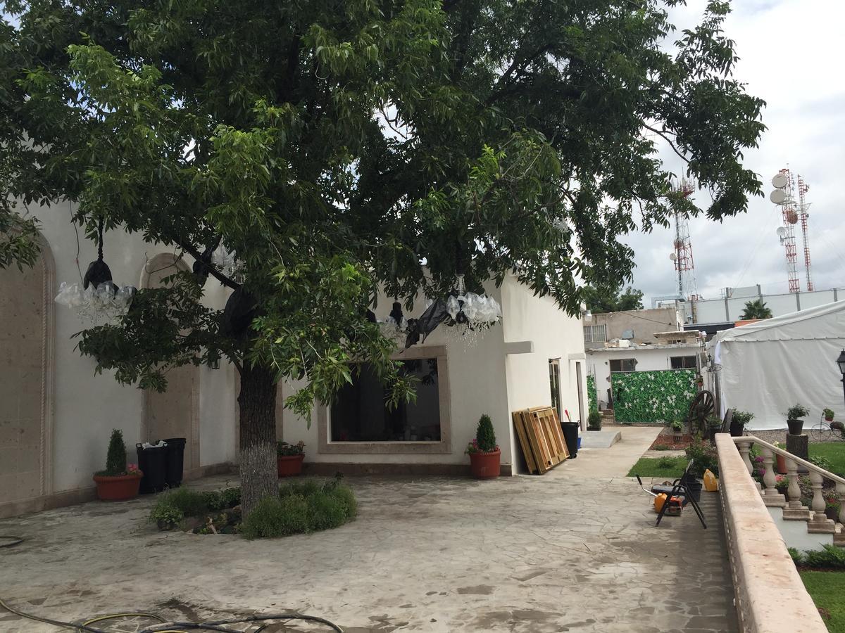 Los Nogales Inn Camargo エクステリア 写真